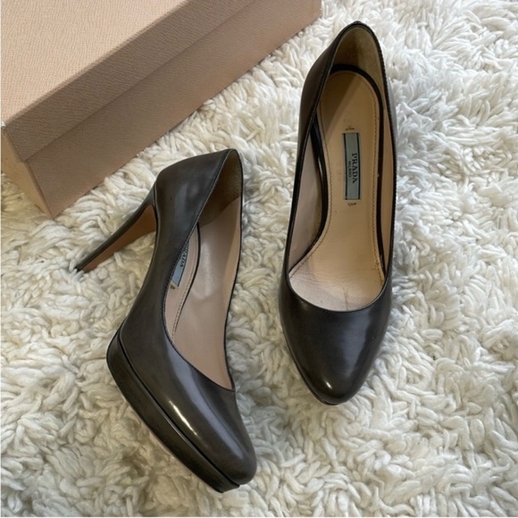 Prada Spazzolato‎ Heels - Picture 1 of 7